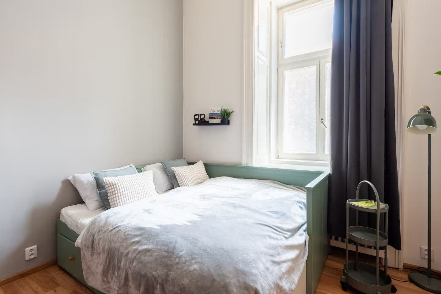 Prenájom bytu 1-izbový 18 m², Sokolovská, Praha, Praha Prenájom bytu 1-izbový 18 m², Sokolovská, Praha, Praha