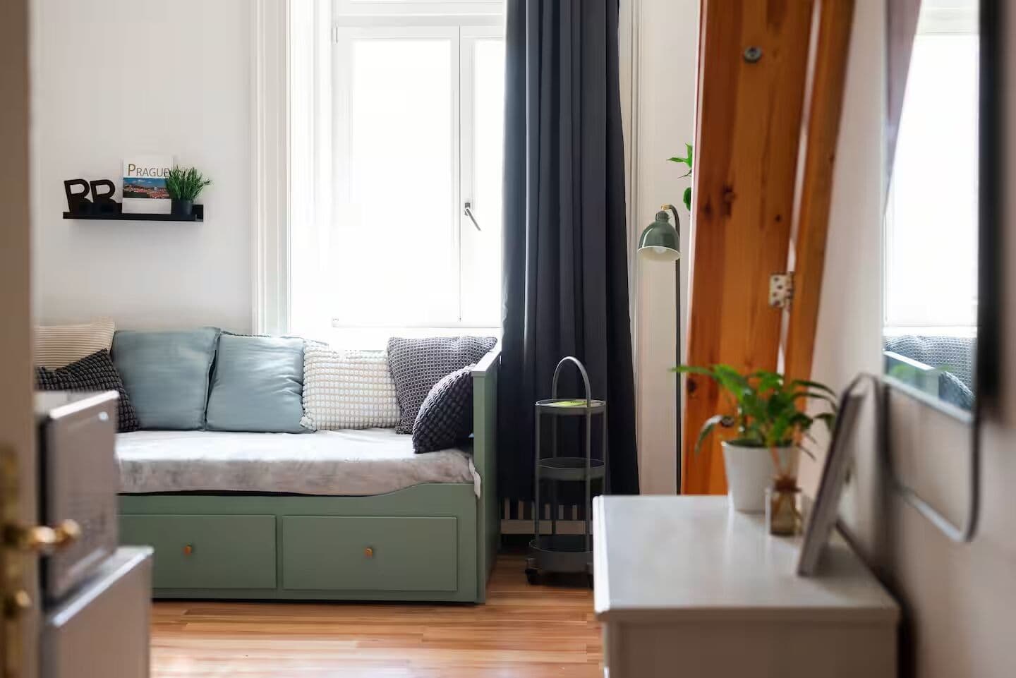 Prenájom bytu 1-izbový 18 m², Sokolovská, Praha, Praha Prenájom bytu 1-izbový 18 m², Sokolovská, Praha, Praha