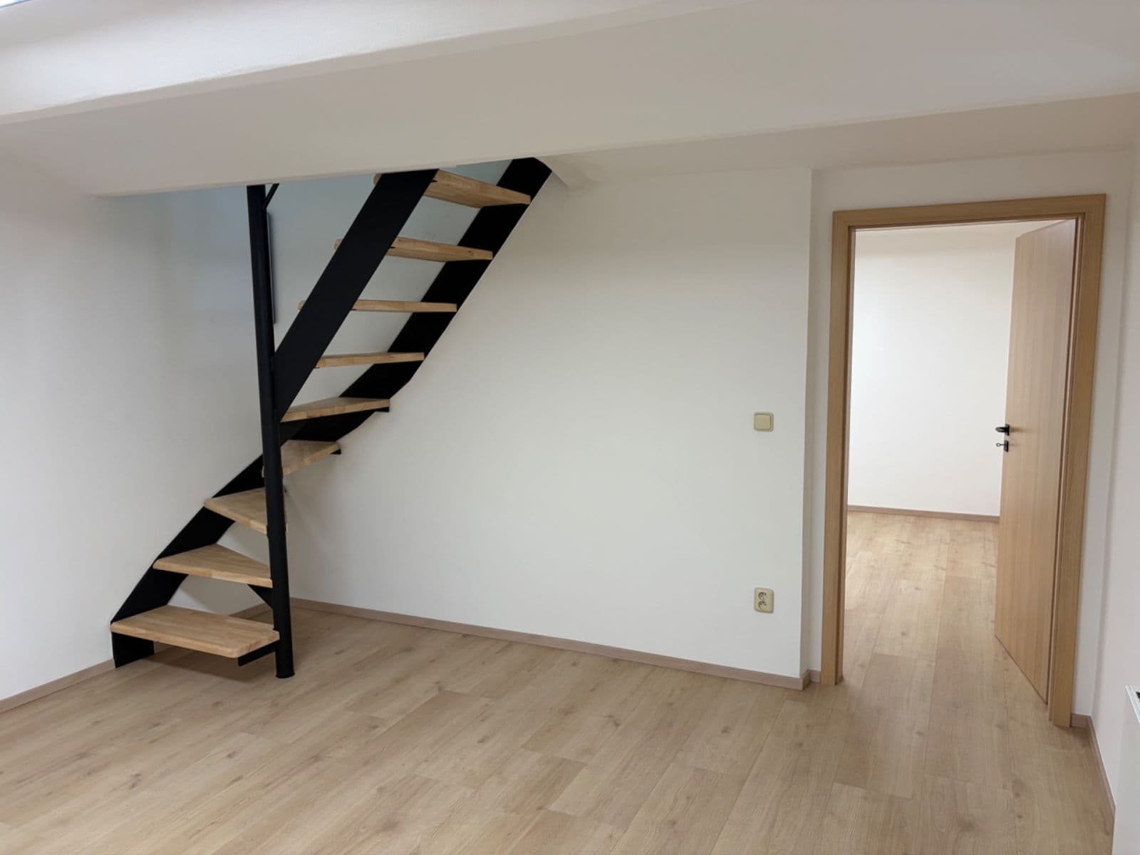 Prenájom bytu 3-izbový 73 m², Husova, Poděbrady, Středočeský kraj Prenájom bytu 3-izbový 73 m², Husova, Poděbrady, Středočeský kraj