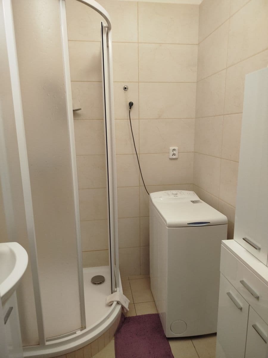 Prenájom bytu 25 m², Kunínova, Praha, Praha Prenájom bytu 25 m², Kunínova, Praha, Praha