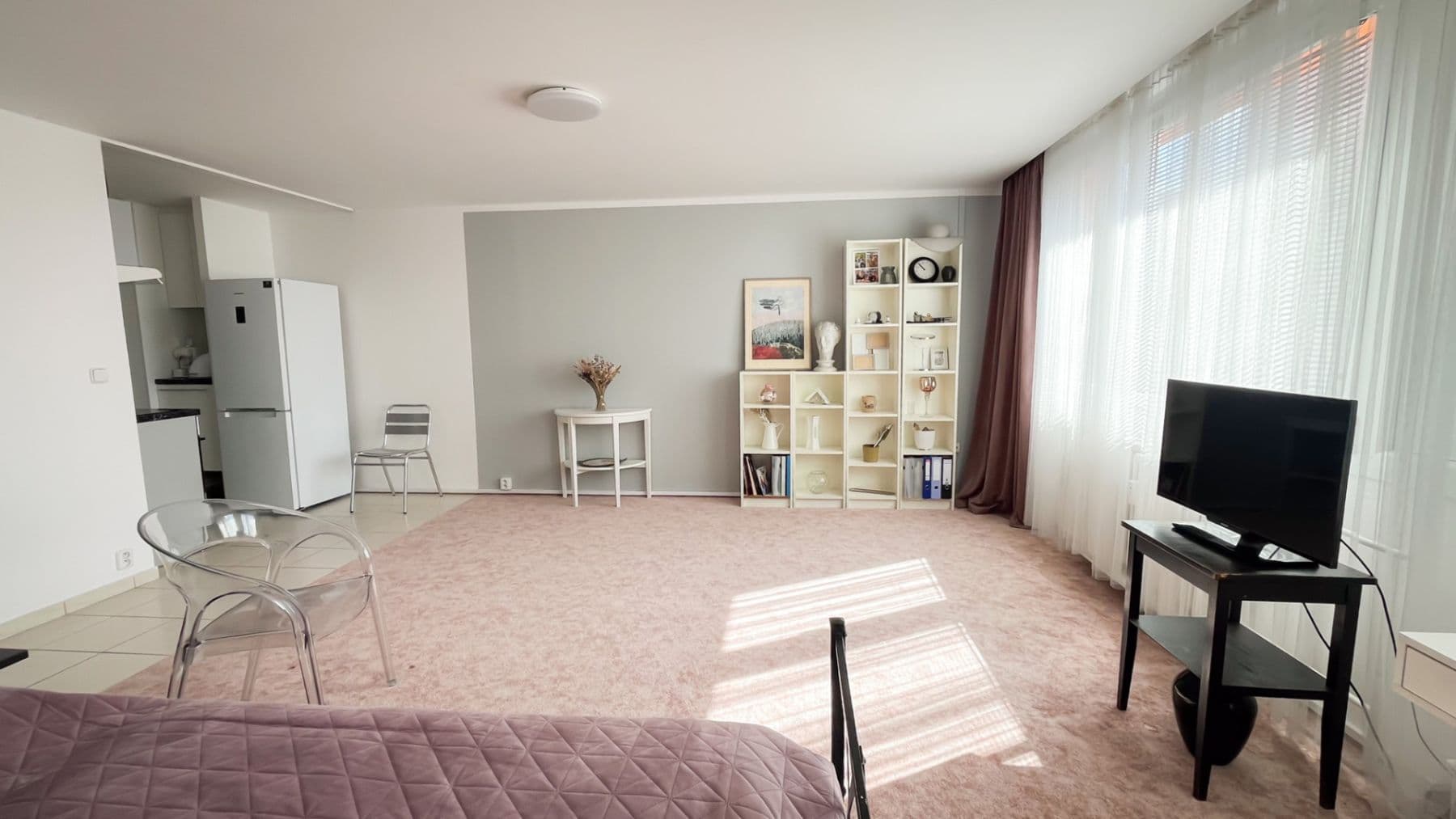 Prenájom bytu 1-izbový 43 m², Zelenohorská, Praha, Praha Prenájom bytu 1-izbový 43 m², Zelenohorská, Praha, Praha