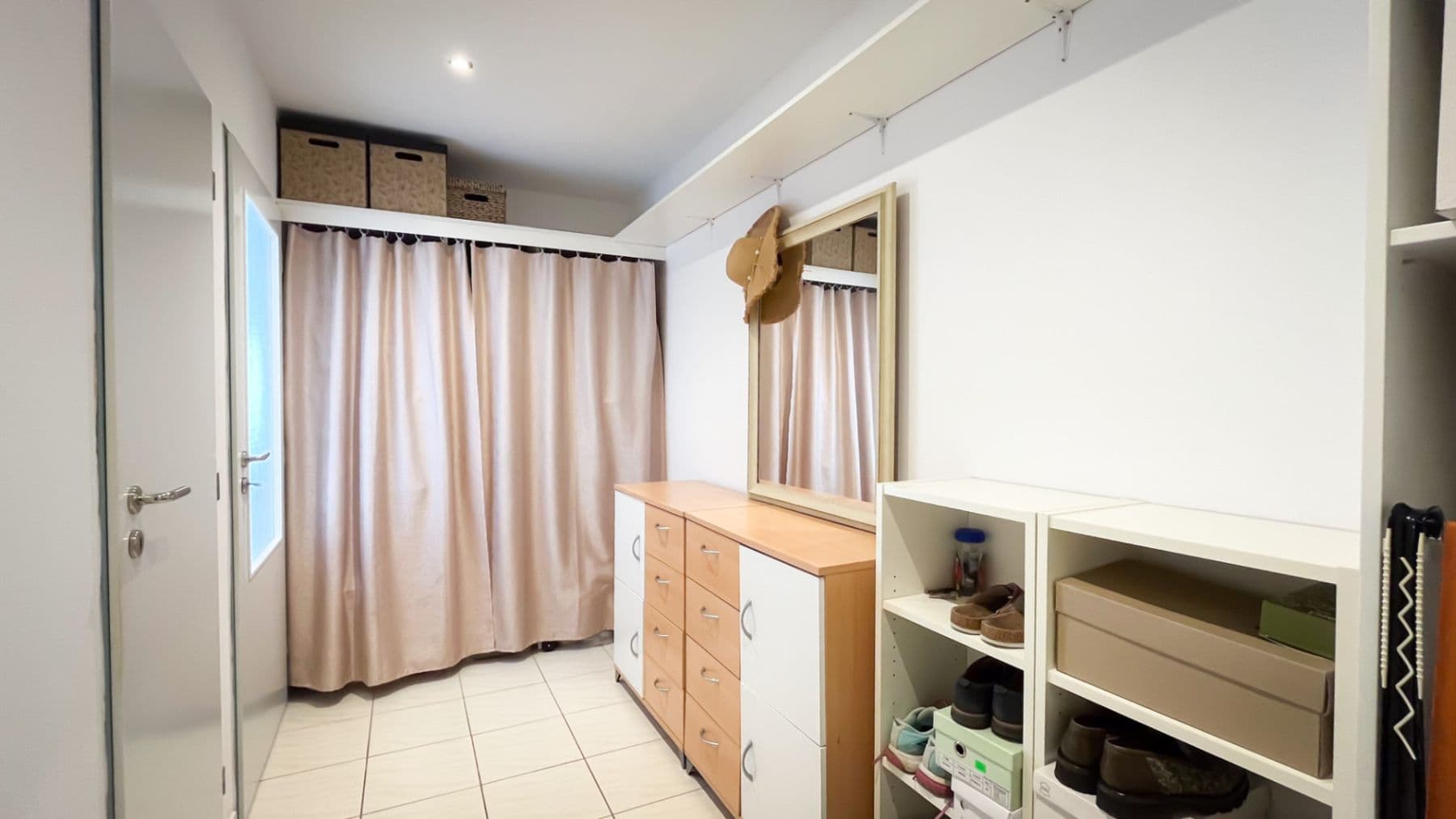 Prenájom bytu 1-izbový 43 m², Zelenohorská, Praha, Praha Prenájom bytu 1-izbový 43 m², Zelenohorská, Praha, Praha