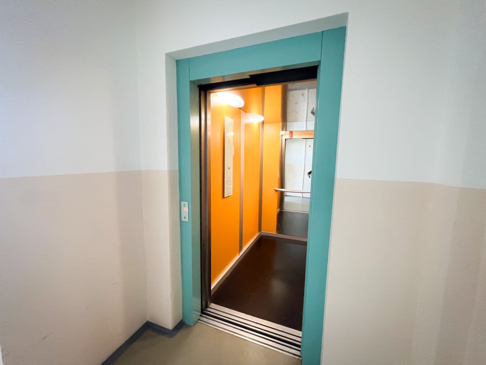 Prenájom bytu 1-izbový 43 m², Zelenohorská, Praha, Praha Prenájom bytu 1-izbový 43 m², Zelenohorská, Praha, Praha