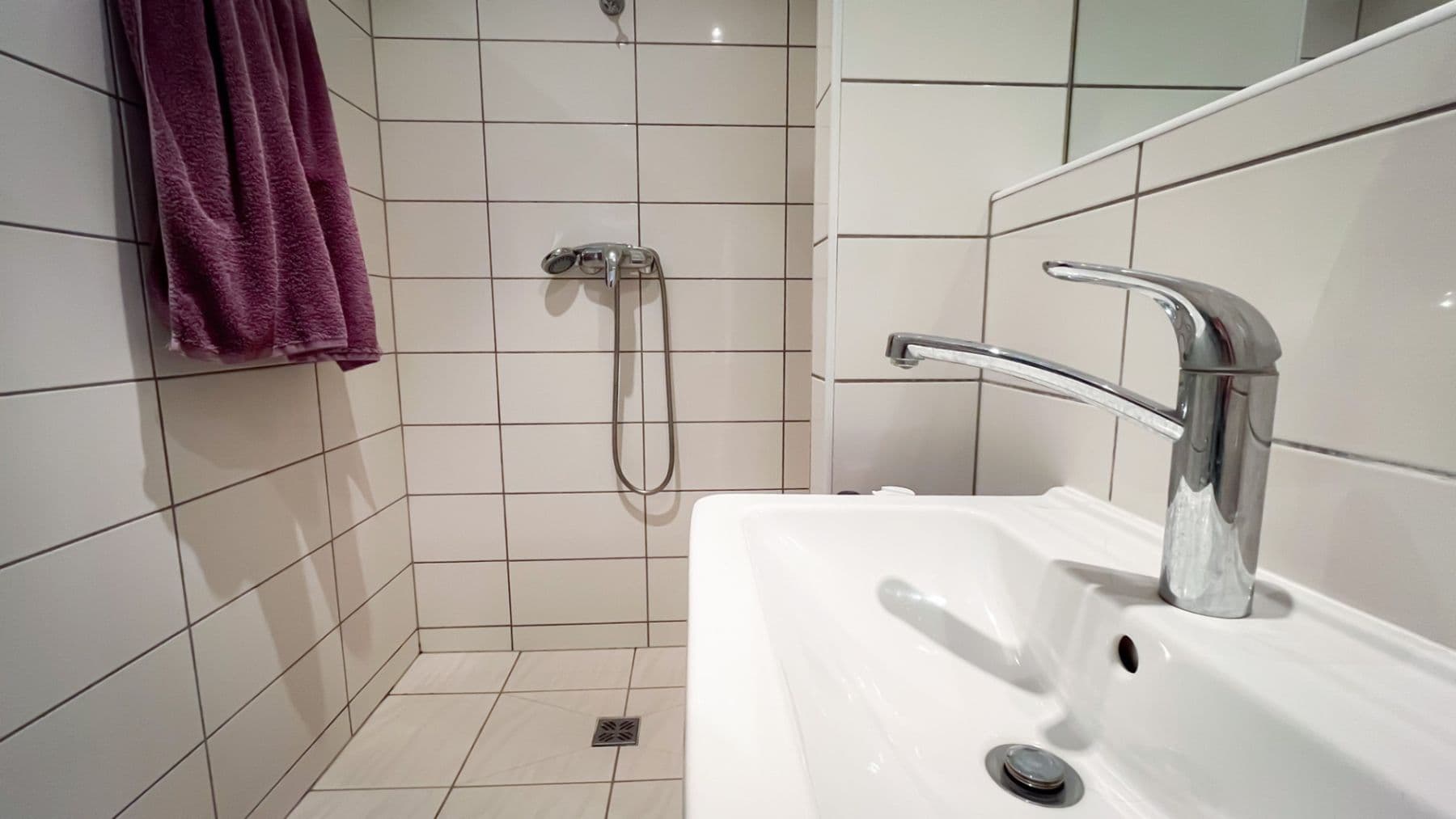 Prenájom bytu 1-izbový 43 m², Zelenohorská, Praha, Praha Prenájom bytu 1-izbový 43 m², Zelenohorská, Praha, Praha