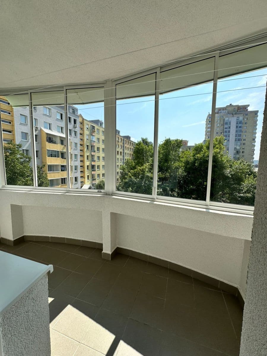Prenájom bytu 3-izbový 70 m², Ľudovíta Fullu, Karlova Ves, Bratislavský kraj Prenájom bytu 3-izbový 70 m², Ľudovíta Fullu, Karlova Ves, Bratislavský kraj