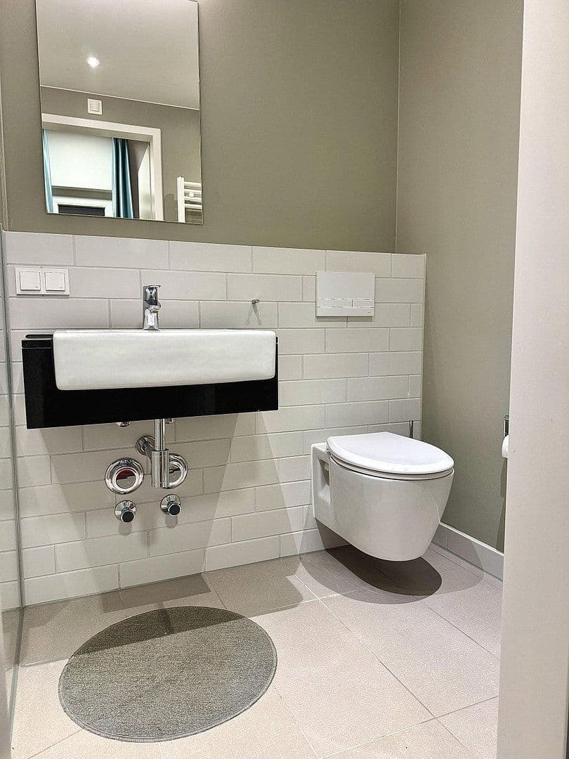 Prenájom bytu 1-izbový 25 m², Berlin, Berlín Prenájom bytu 1-izbový 25 m², Berlin, Berlín