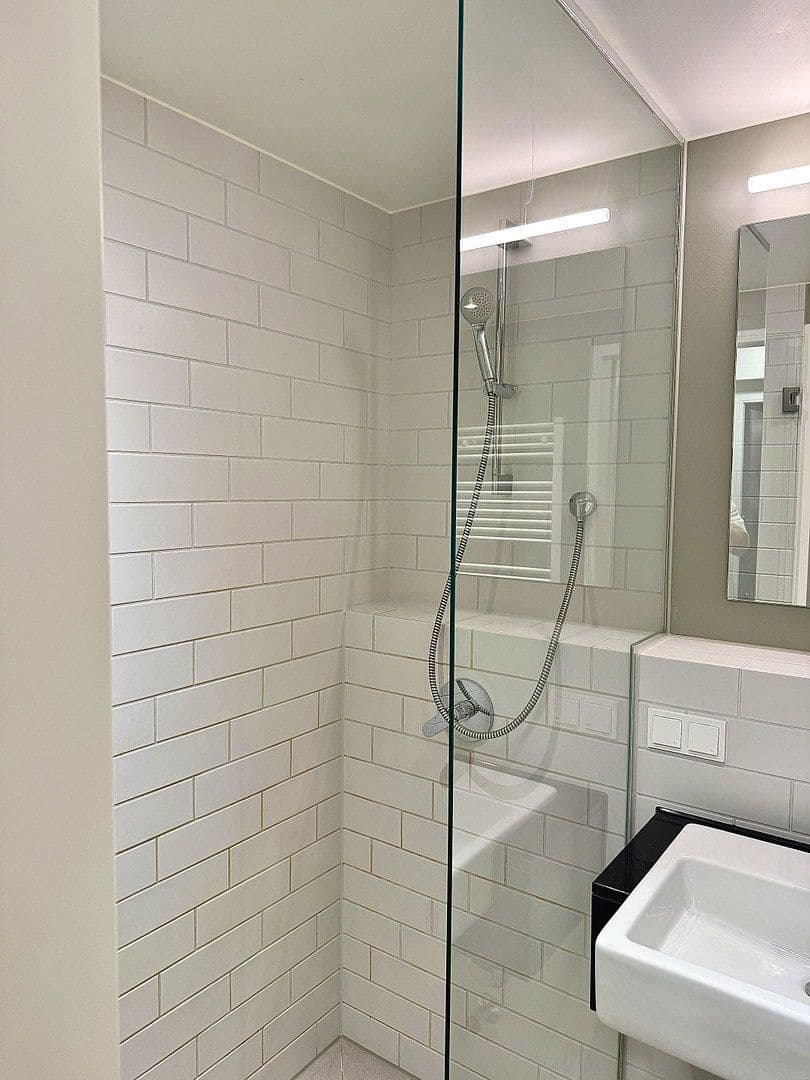 Prenájom bytu 1-izbový 25 m², Berlin, Berlín Prenájom bytu 1-izbový 25 m², Berlin, Berlín