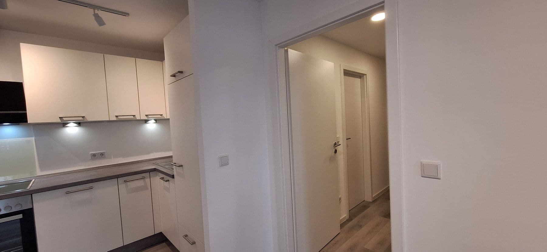 Predaj bytu 2-izbový 45 m², Weinheim, Bádensko-Wurttembersko Predaj bytu 2-izbový 45 m², Weinheim, Bádensko-Wurttembersko