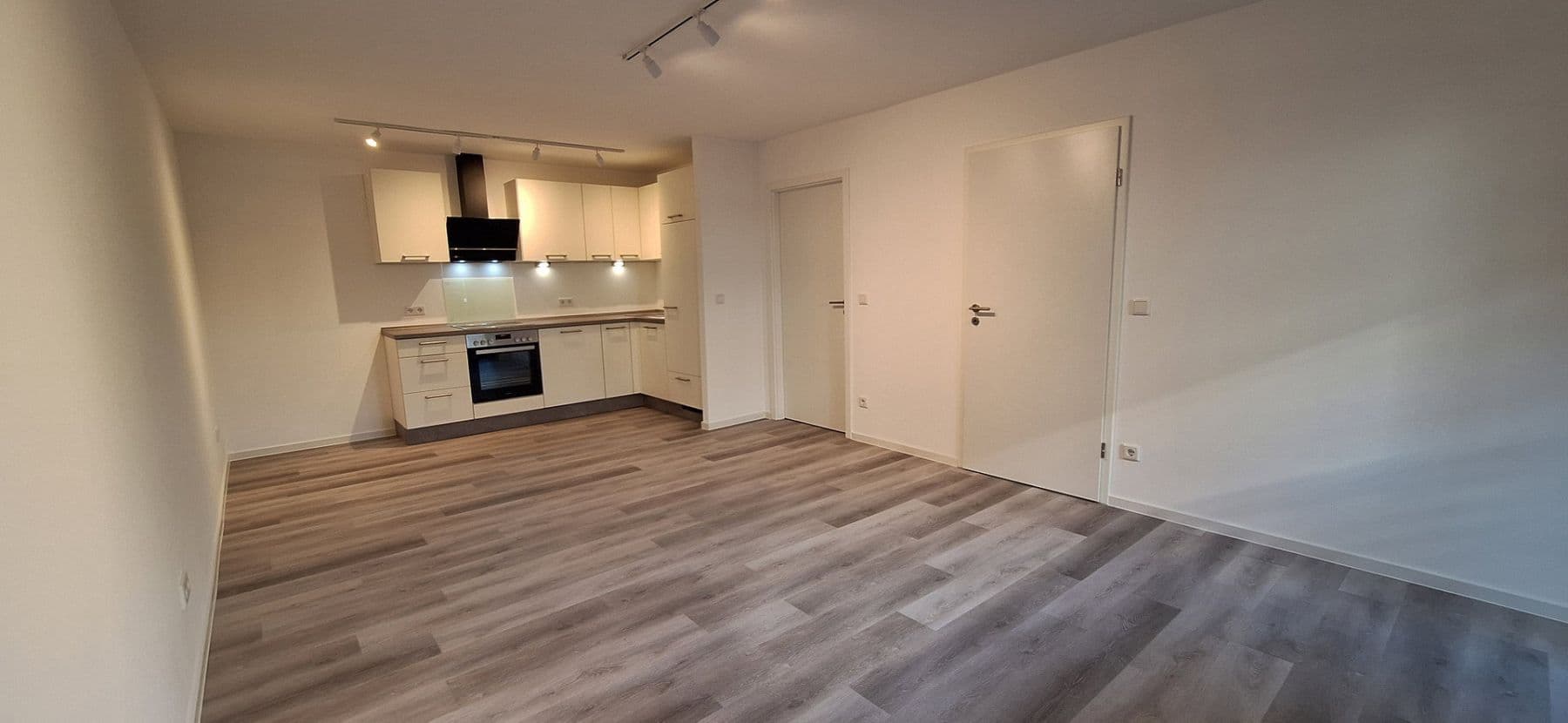 Predaj bytu 2-izbový 45 m², Weinheim, Bádensko-Wurttembersko Predaj bytu 2-izbový 45 m², Weinheim, Bádensko-Wurttembersko