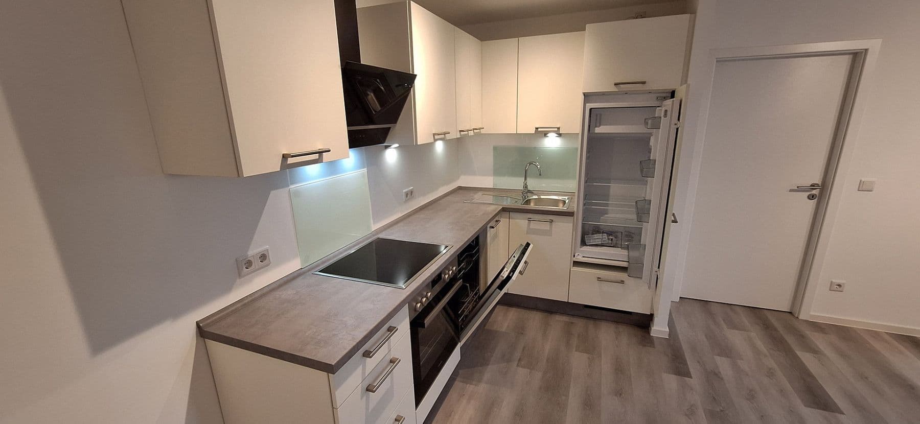 Predaj bytu 2-izbový 45 m², Weinheim, Bádensko-Wurttembersko Predaj bytu 2-izbový 45 m², Weinheim, Bádensko-Wurttembersko