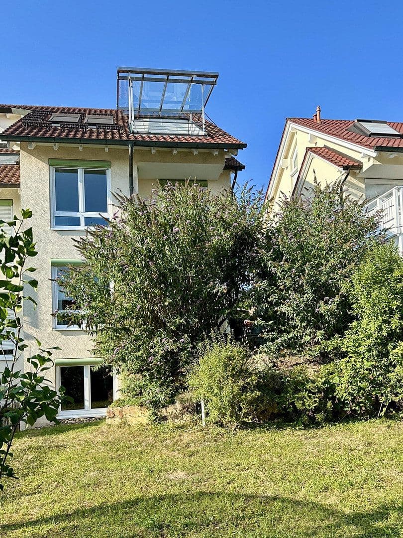 Predaj domu 172 m², pozemok 261 m², Waldenbuch, Bádensko-Wurttembersko Predaj domu 172 m², pozemok 261 m², Waldenbuch, Bádensko-Wurttembersko