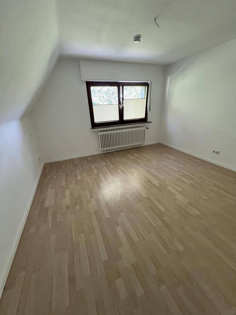 Prenájom domu 130 m², pozemok 725 m², Bochum, Severné Porýnie - Westfálsko Prenájom domu 130 m², pozemok 725 m², Bochum, Severné Porýnie - Westfálsko
