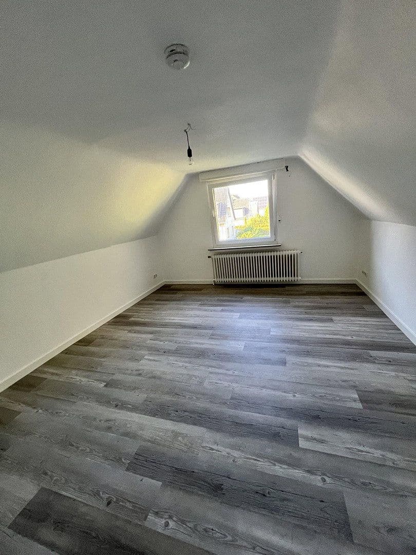 Prenájom domu 130 m², pozemok 725 m², Bochum, Severné Porýnie - Westfálsko Prenájom domu 130 m², pozemok 725 m², Bochum, Severné Porýnie - Westfálsko