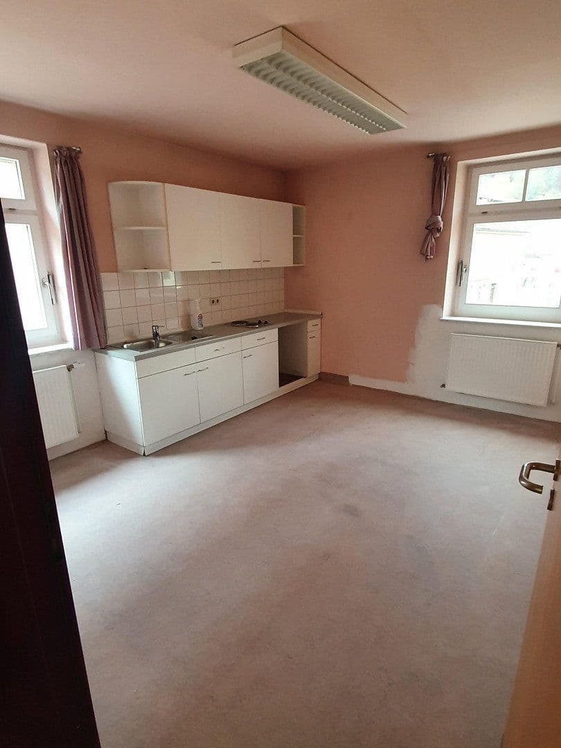 Prenájom kancelárie 291 m², Postplatz 6, Altensteig, Bádensko-Wurttembersko Prenájom kancelárie 291 m², Postplatz 6, Altensteig, Bádensko-Wurttembersko