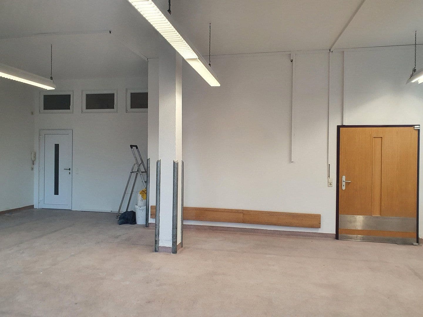 Prenájom kancelárie 291 m², Postplatz 6, Altensteig, Bádensko-Wurttembersko Prenájom kancelárie 291 m², Postplatz 6, Altensteig, Bádensko-Wurttembersko
