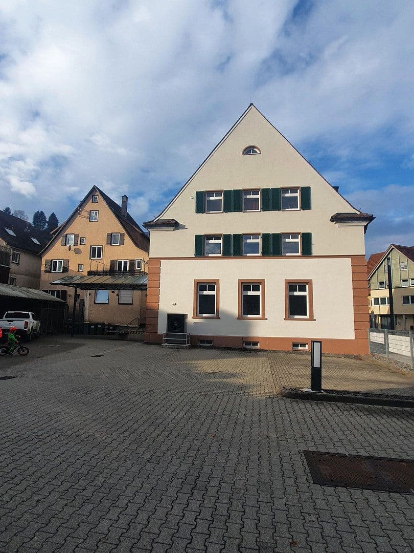 Prenájom kancelárie 291 m², Postplatz 6, Altensteig, Bádensko-Wurttembersko Prenájom kancelárie 291 m², Postplatz 6, Altensteig, Bádensko-Wurttembersko