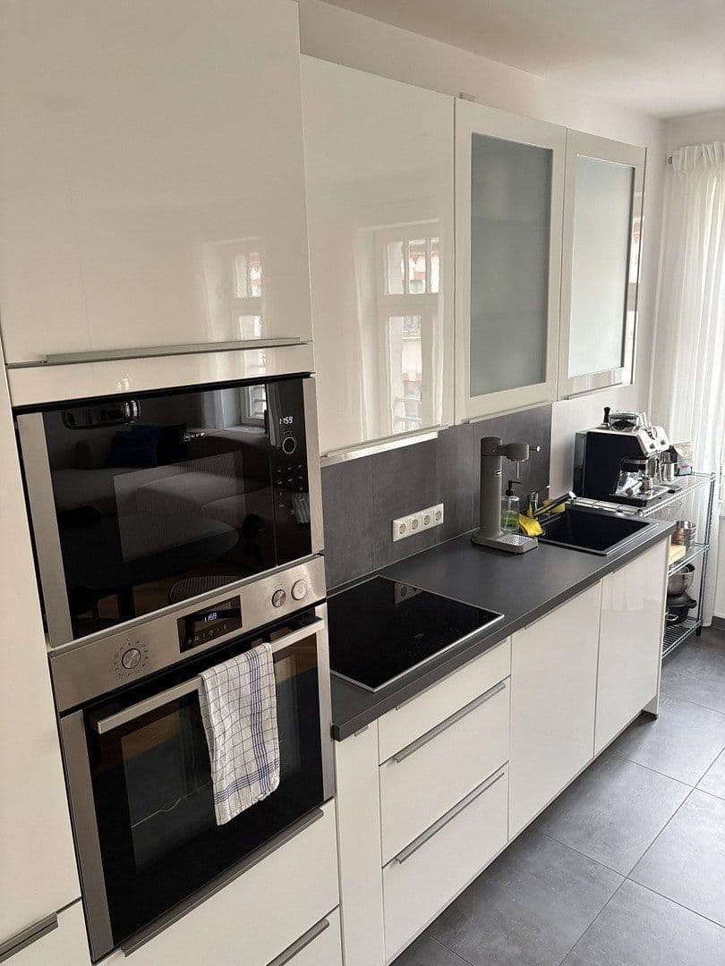 Prenájom bytu 3-izbový 87 m², Roßmarktstraße 9, Leipzig, Sasko Prenájom bytu 3-izbový 87 m², Roßmarktstraße 9, Leipzig, Sasko