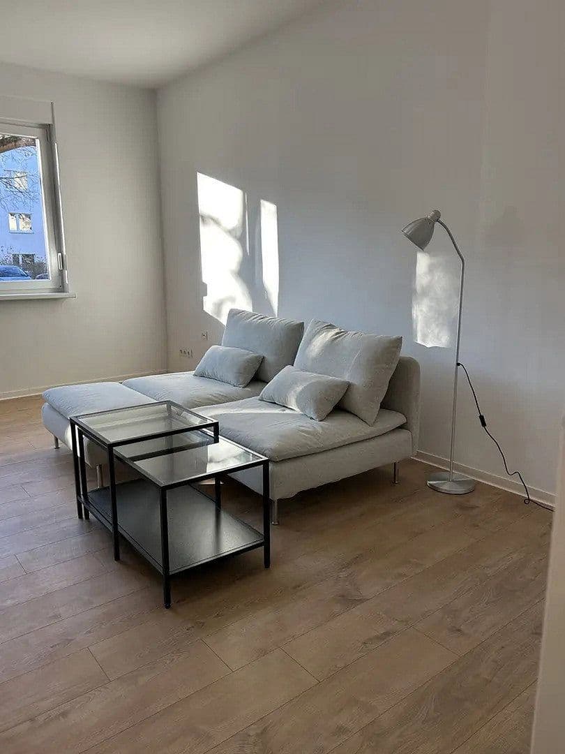 Prenájom bytu 3-izbový 65 m², Suderoder Straße 6, Berlin, Berlín Prenájom bytu 3-izbový 65 m², Suderoder Straße 6, Berlin, Berlín