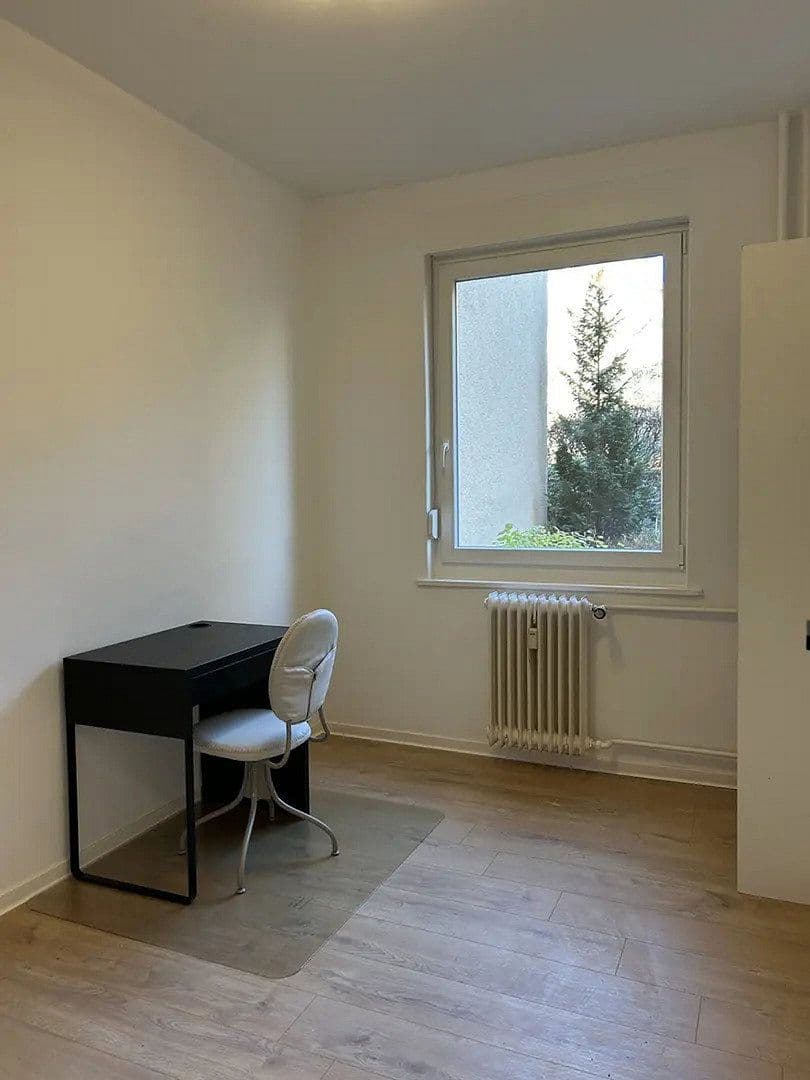 Prenájom bytu 3-izbový 65 m², Suderoder Straße 6, Berlin, Berlín Prenájom bytu 3-izbový 65 m², Suderoder Straße 6, Berlin, Berlín
