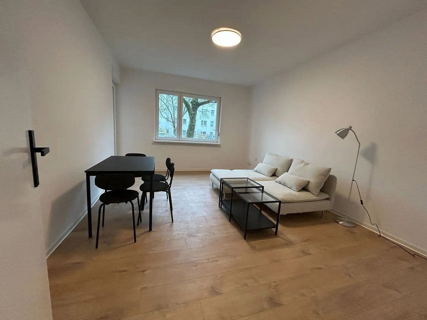 Prenájom bytu 3-izbový 65 m², Suderoder Straße 6, Berlin, Berlín Prenájom bytu 3-izbový 65 m², Suderoder Straße 6, Berlin, Berlín