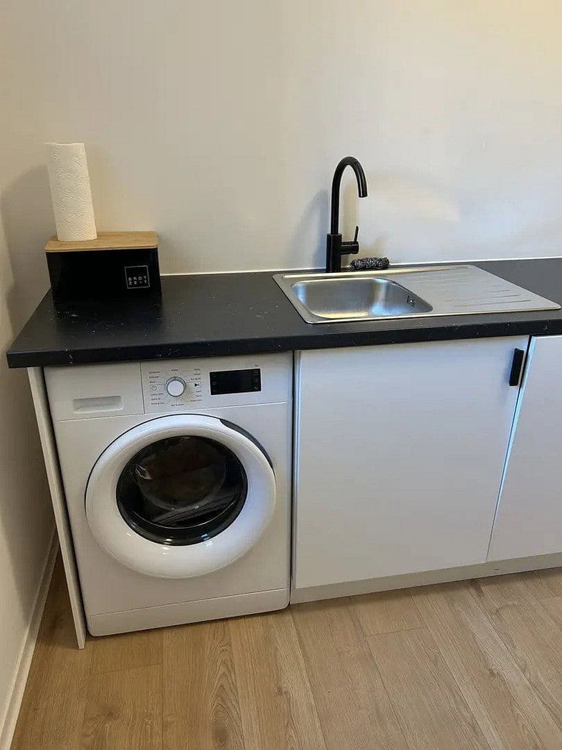 Prenájom bytu 3-izbový 65 m², Suderoder Straße 6, Berlin, Berlín Prenájom bytu 3-izbový 65 m², Suderoder Straße 6, Berlin, Berlín