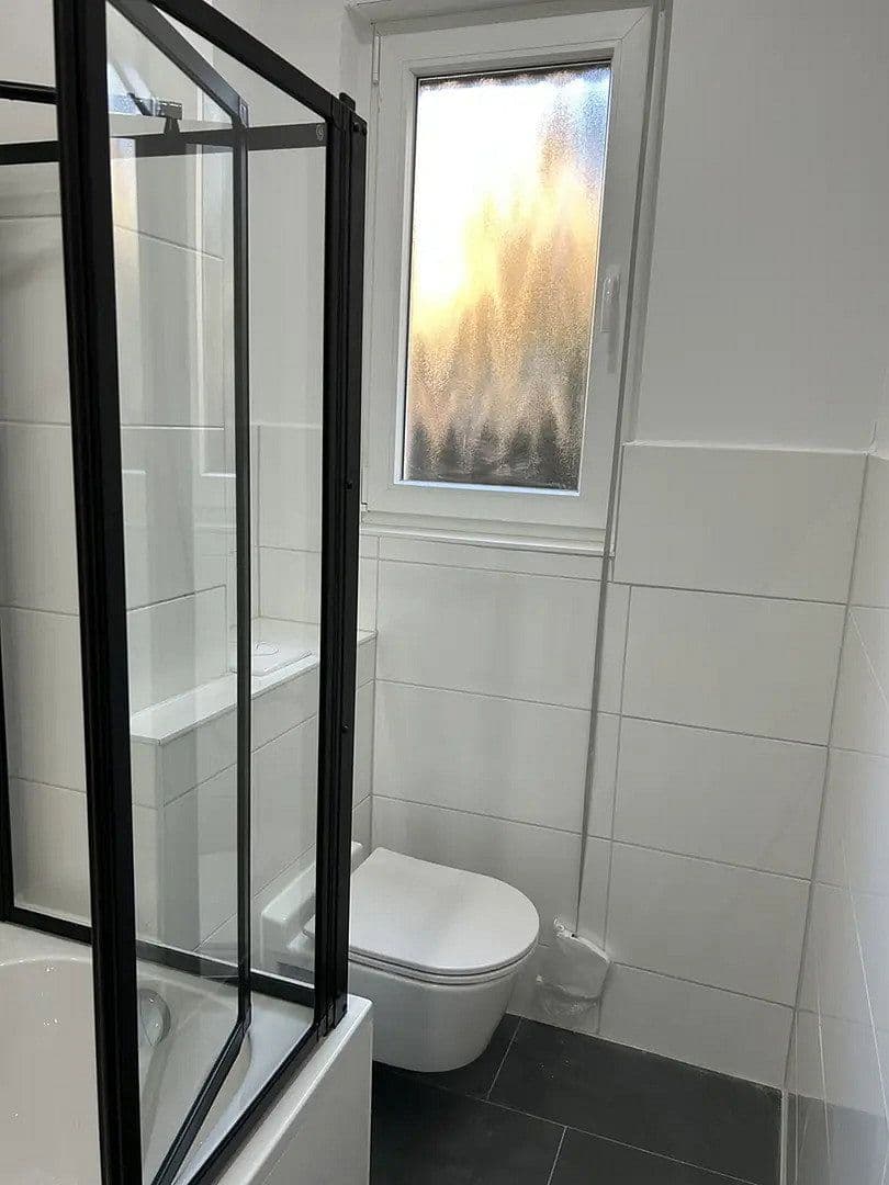 Prenájom bytu 3-izbový 65 m², Suderoder Straße 6, Berlin, Berlín Prenájom bytu 3-izbový 65 m², Suderoder Straße 6, Berlin, Berlín