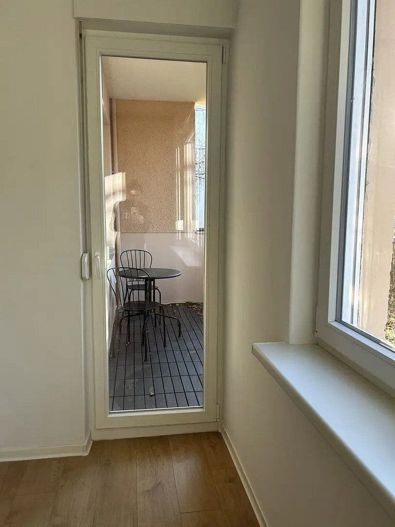 Prenájom bytu 3-izbový 65 m², Suderoder Straße 6, Berlin, Berlín Prenájom bytu 3-izbový 65 m², Suderoder Straße 6, Berlin, Berlín