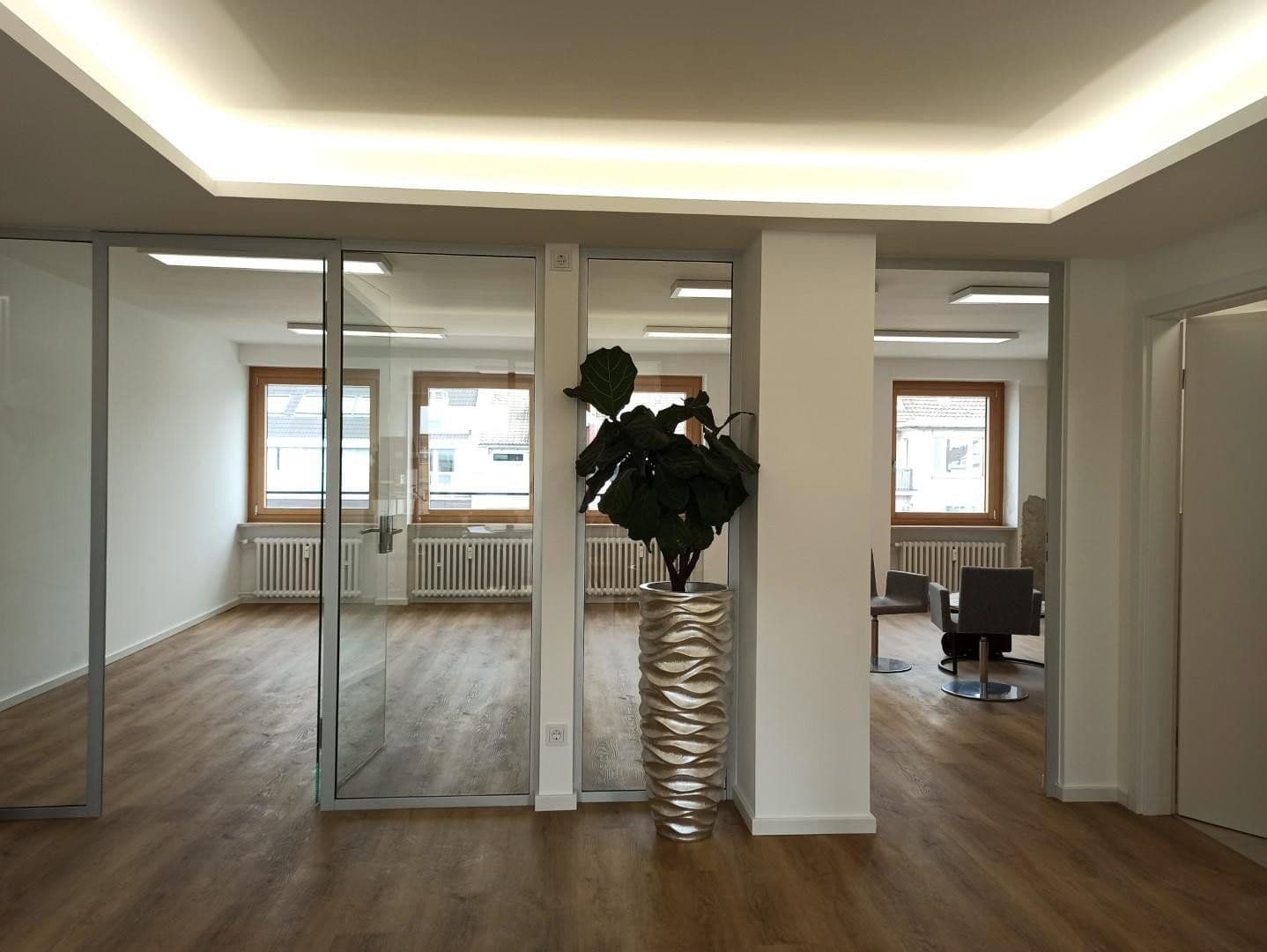 Prenájom kancelárie 90 m², Am Wehrhahn 41, Düsseldorf, Severné Porýnie - Westfálsko Prenájom kancelárie 90 m², Am Wehrhahn 41, Düsseldorf, Severné Porýnie - Westfálsko