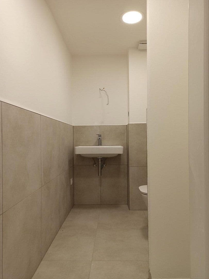 Prenájom kancelárie 90 m², Am Wehrhahn 41, Düsseldorf, Severné Porýnie - Westfálsko Prenájom kancelárie 90 m², Am Wehrhahn 41, Düsseldorf, Severné Porýnie - Westfálsko