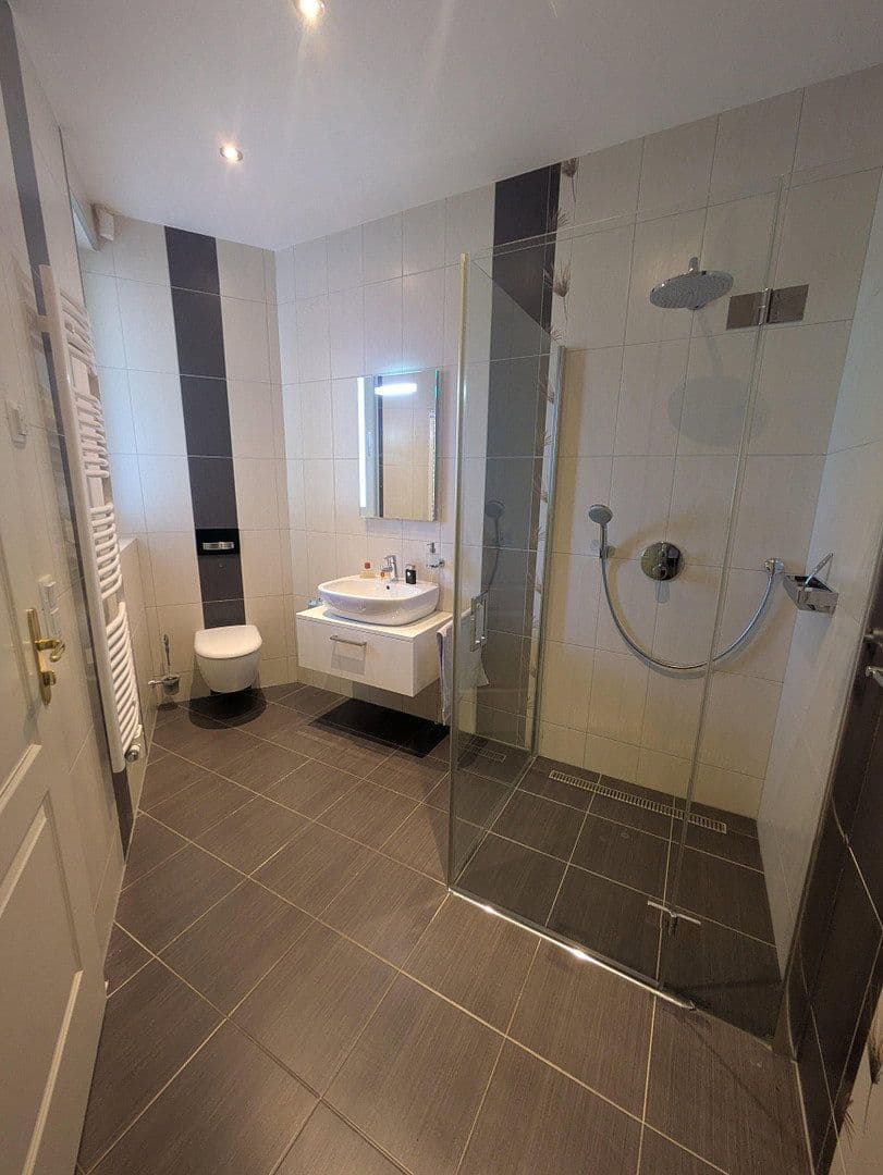 Predaj domu 240 m², pozemok 1.283 m², Ulmenstraße 24, Wandlitz, Brandenbursko Predaj domu 240 m², pozemok 1.283 m², Ulmenstraße 24, Wandlitz, Brandenbursko