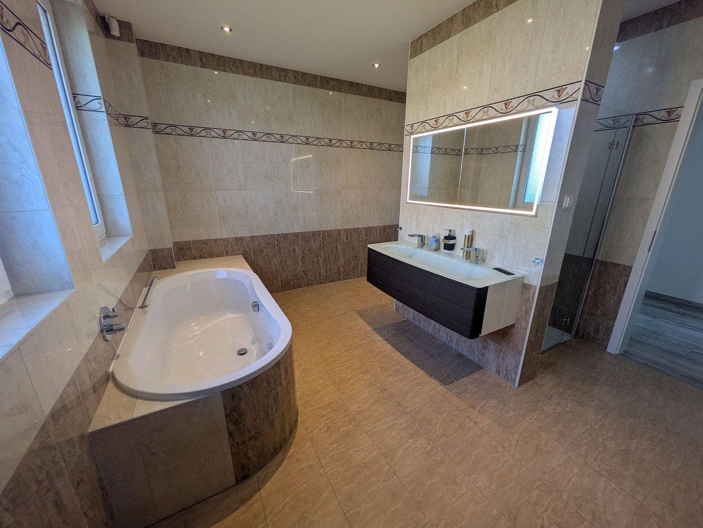 Predaj domu 240 m², pozemok 1.283 m², Ulmenstraße 24, Wandlitz, Brandenbursko Predaj domu 240 m², pozemok 1.283 m², Ulmenstraße 24, Wandlitz, Brandenbursko