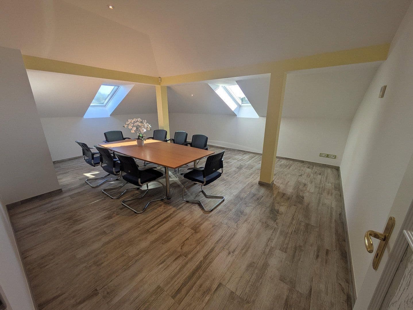 Predaj domu 240 m², pozemok 1.283 m², Ulmenstraße 24, Wandlitz, Brandenbursko Predaj domu 240 m², pozemok 1.283 m², Ulmenstraße 24, Wandlitz, Brandenbursko