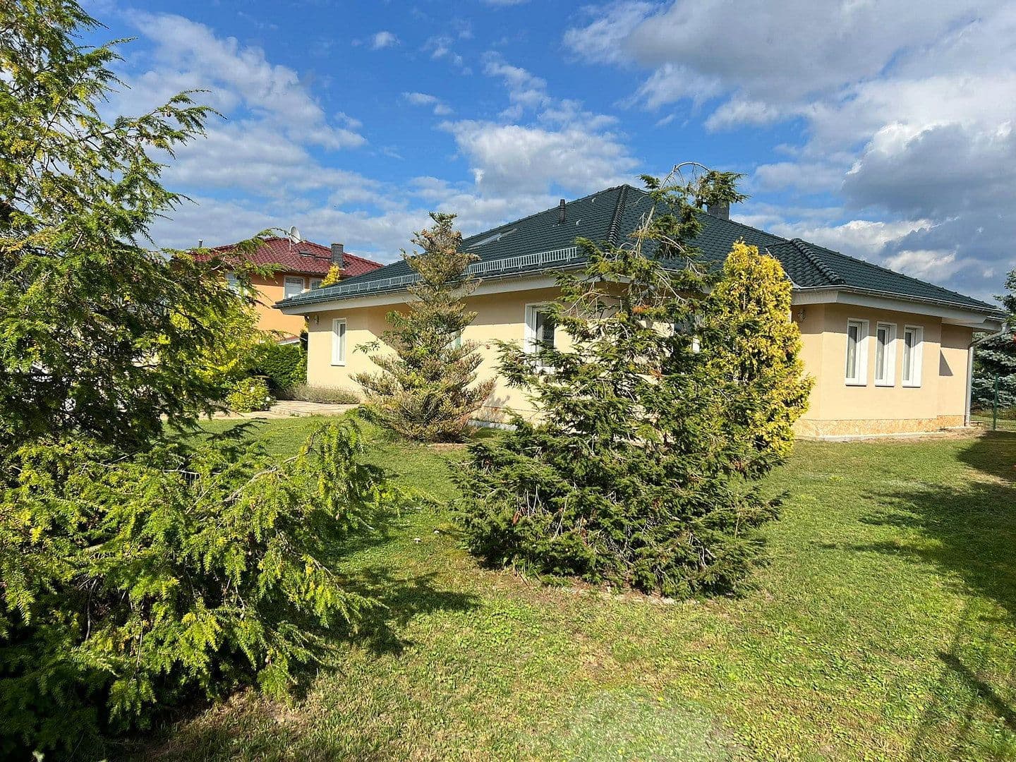Predaj domu 240 m², pozemok 1.283 m², Ulmenstraße 24, Wandlitz, Brandenbursko Predaj domu 240 m², pozemok 1.283 m², Ulmenstraße 24, Wandlitz, Brandenbursko