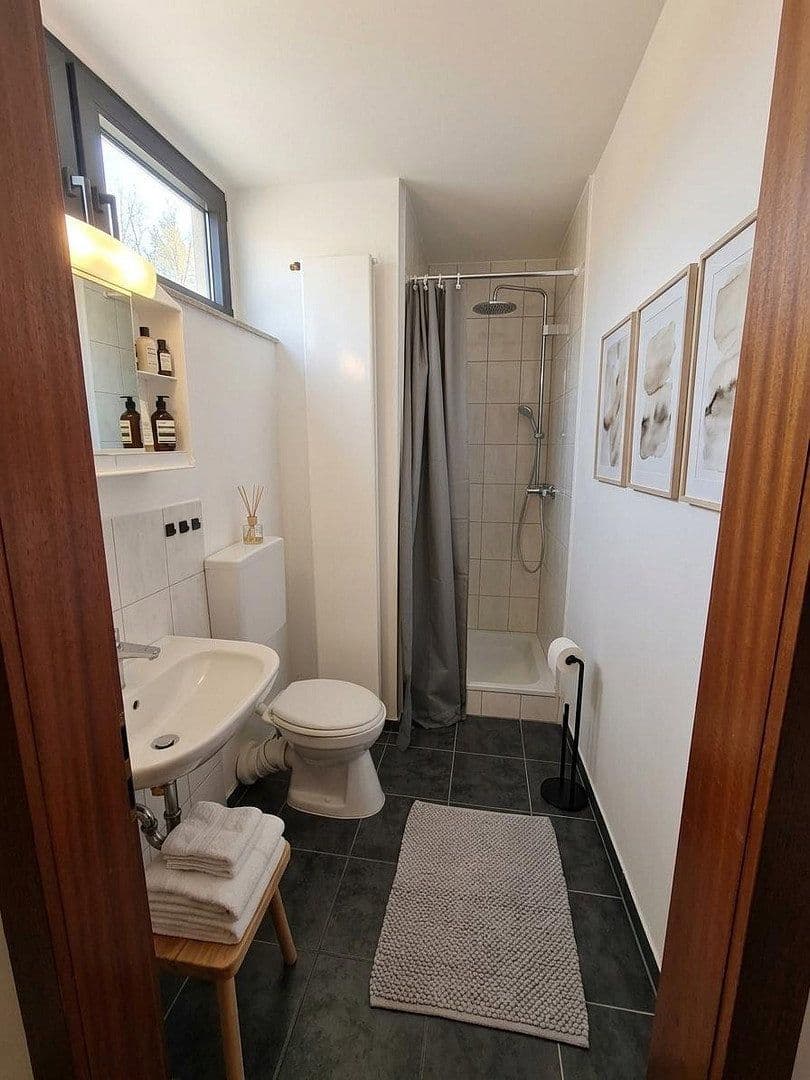 Prenájom bytu 1-izbový 30 m², Ludwigshafen am Rhein, Porýnie-Falcko Prenájom bytu 1-izbový 30 m², Ludwigshafen am Rhein, Porýnie-Falcko