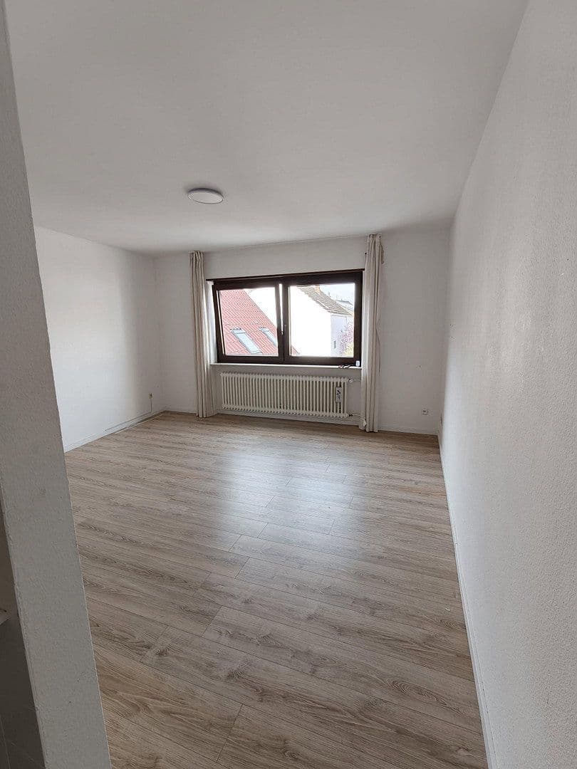 Prenájom bytu 1-izbový 30 m², Ludwigshafen am Rhein, Porýnie-Falcko Prenájom bytu 1-izbový 30 m², Ludwigshafen am Rhein, Porýnie-Falcko