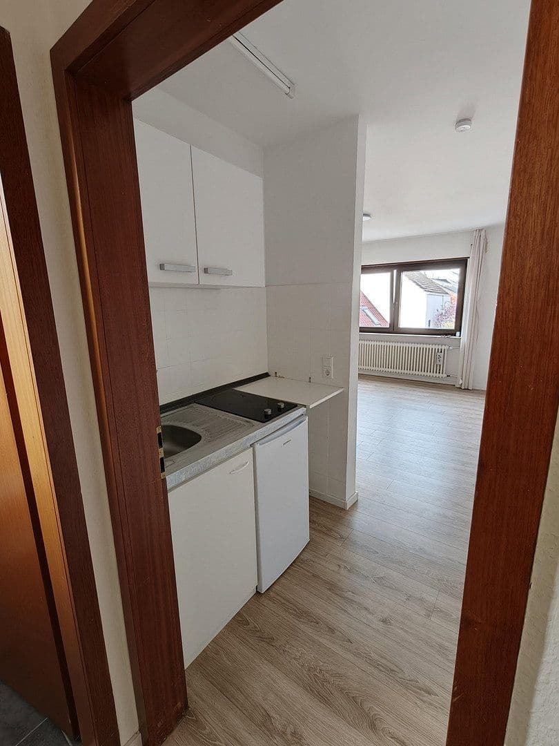 Prenájom bytu 1-izbový 30 m², Ludwigshafen am Rhein, Porýnie-Falcko Prenájom bytu 1-izbový 30 m², Ludwigshafen am Rhein, Porýnie-Falcko