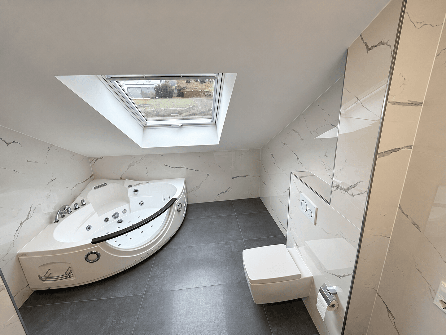 Predaj bytu 4-izbový 141 m², Wiesloch, Bádensko-Wurttembersko Predaj bytu 4-izbový 141 m², Wiesloch, Bádensko-Wurttembersko