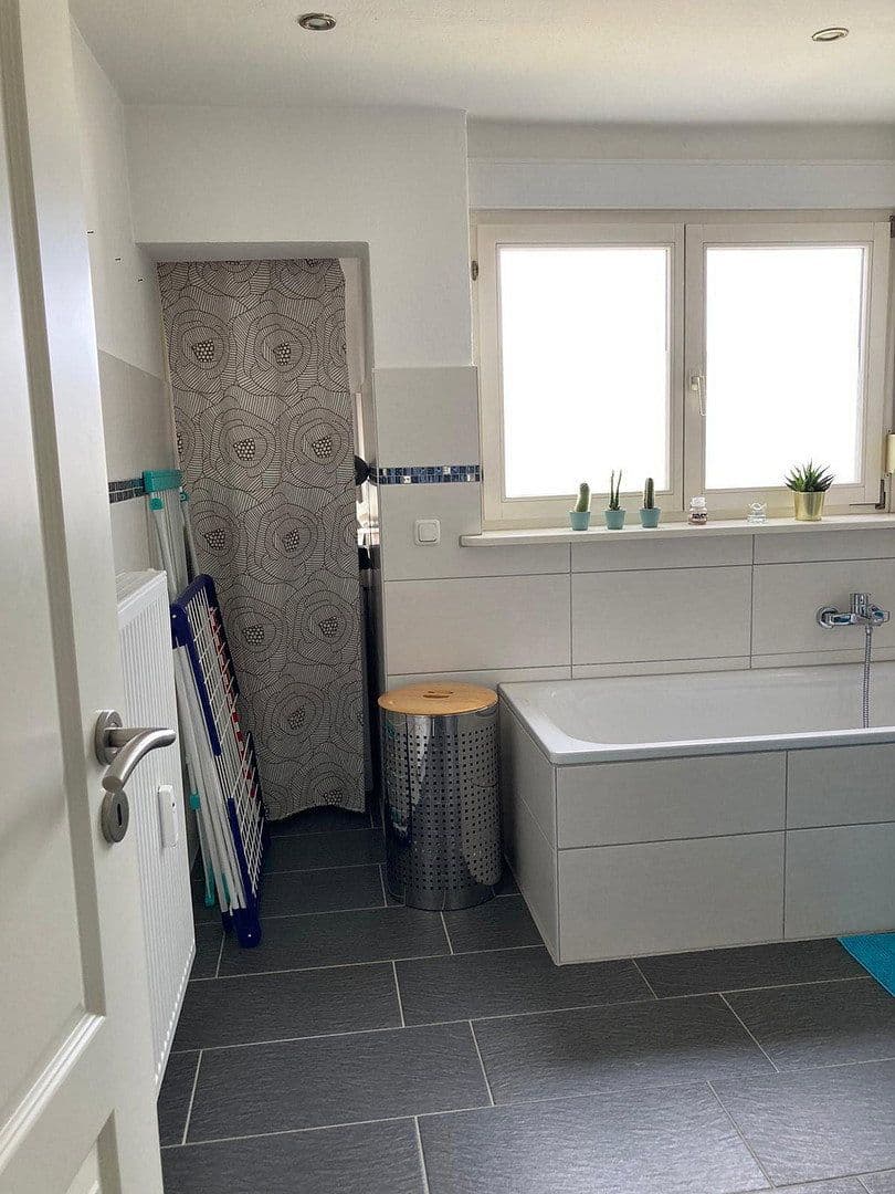 Prenájom bytu 3-izbový 93 m², Millöckerweg 1, Hanau, Hesensko Prenájom bytu 3-izbový 93 m², Millöckerweg 1, Hanau, Hesensko