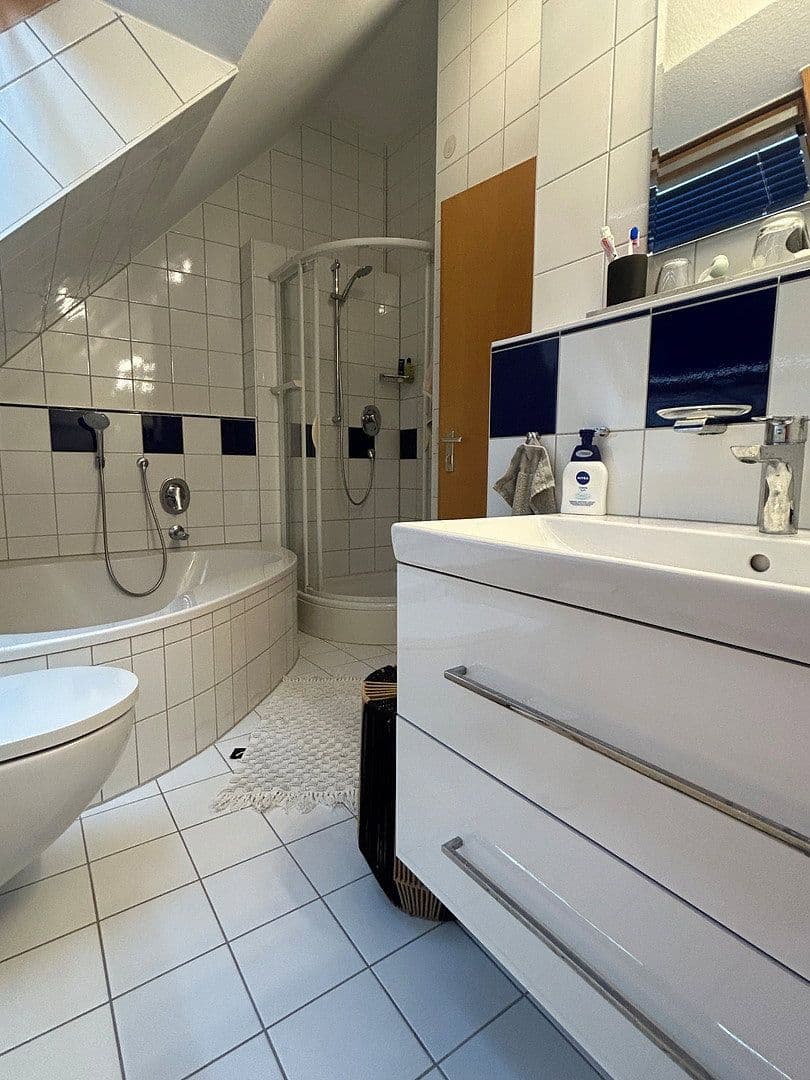 Predaj bytu 4-izbový 111 m², Gültsteinerstr. 16, Herrenberg, Bádensko-Wurttembersko Predaj bytu 4-izbový 111 m², Gültsteinerstr. 16, Herrenberg, Bádensko-Wurttembersko