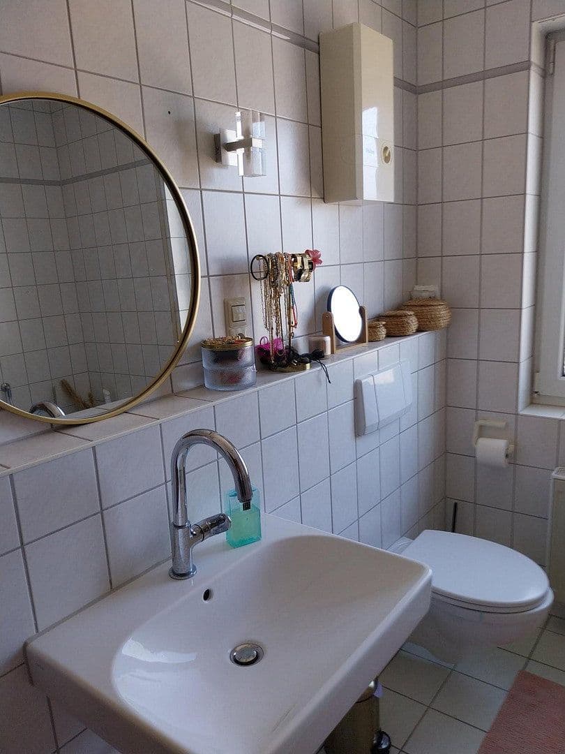 Prenájom bytu 3-izbový 90 m², Römerstraße 10, Rüdesheim, Porýnie-Falcko Prenájom bytu 3-izbový 90 m², Römerstraße 10, Rüdesheim, Porýnie-Falcko