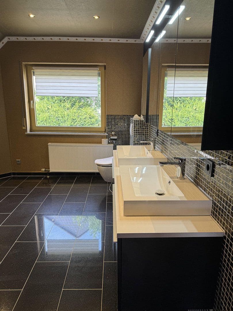 Predaj domu 160 m², pozemok 535 m², Rosbach v. d. Höhe, Hesensko Predaj domu 160 m², pozemok 535 m², Rosbach v. d. Höhe, Hesensko