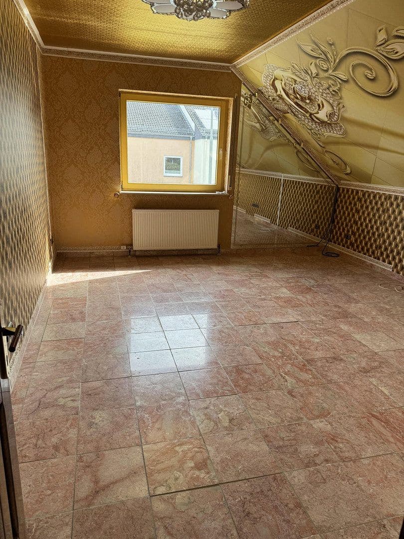 Predaj domu 160 m², pozemok 535 m², Rosbach v. d. Höhe, Hesensko Predaj domu 160 m², pozemok 535 m², Rosbach v. d. Höhe, Hesensko
