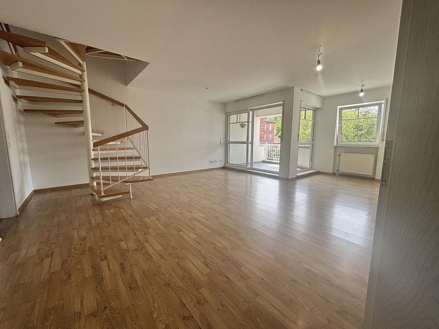 Prenájom bytu 4-izbový 129 m², Leopoldring 13 u. 13/1, Rastatt, Bádensko-Wurttembersko Prenájom bytu 4-izbový 129 m², Leopoldring 13 u. 13/1, Rastatt, Bádensko-Wurttembersko