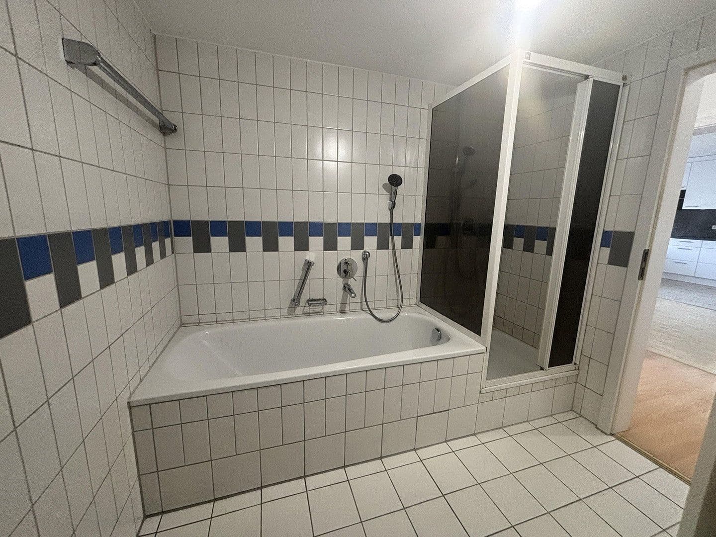 Prenájom bytu 4-izbový 129 m², Leopoldring 13 u. 13/1, Rastatt, Bádensko-Wurttembersko Prenájom bytu 4-izbový 129 m², Leopoldring 13 u. 13/1, Rastatt, Bádensko-Wurttembersko