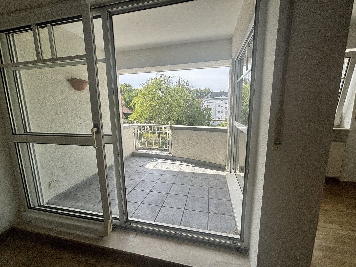 Prenájom bytu 4-izbový 129 m², Leopoldring 13 u. 13/1, Rastatt, Bádensko-Wurttembersko Prenájom bytu 4-izbový 129 m², Leopoldring 13 u. 13/1, Rastatt, Bádensko-Wurttembersko