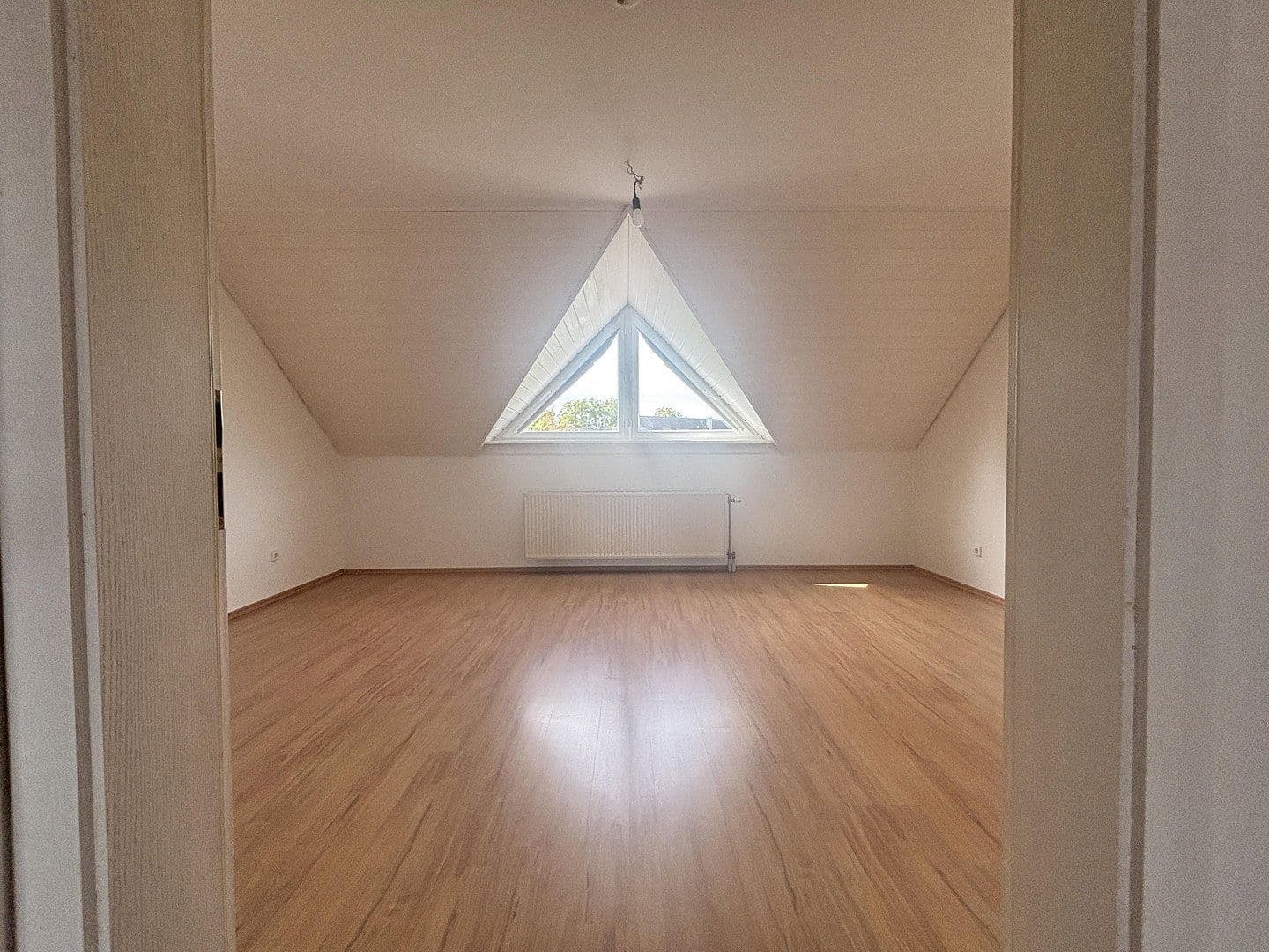 Prenájom bytu 4-izbový 129 m², Leopoldring 13 u. 13/1, Rastatt, Bádensko-Wurttembersko Prenájom bytu 4-izbový 129 m², Leopoldring 13 u. 13/1, Rastatt, Bádensko-Wurttembersko
