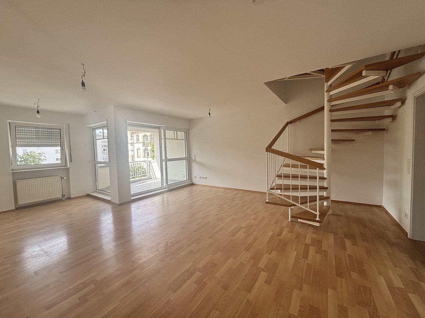 Prenájom bytu 4-izbový 129 m², Leopoldring 13 u. 13/1, Rastatt, Bádensko-Wurttembersko Prenájom bytu 4-izbový 129 m², Leopoldring 13 u. 13/1, Rastatt, Bádensko-Wurttembersko