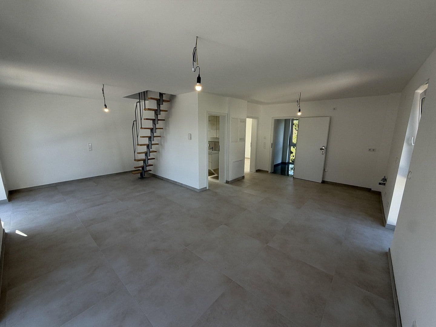 Prenájom bytu 3-izbový 79 m², Hanau, Hesensko Prenájom bytu 3-izbový 79 m², Hanau, Hesensko