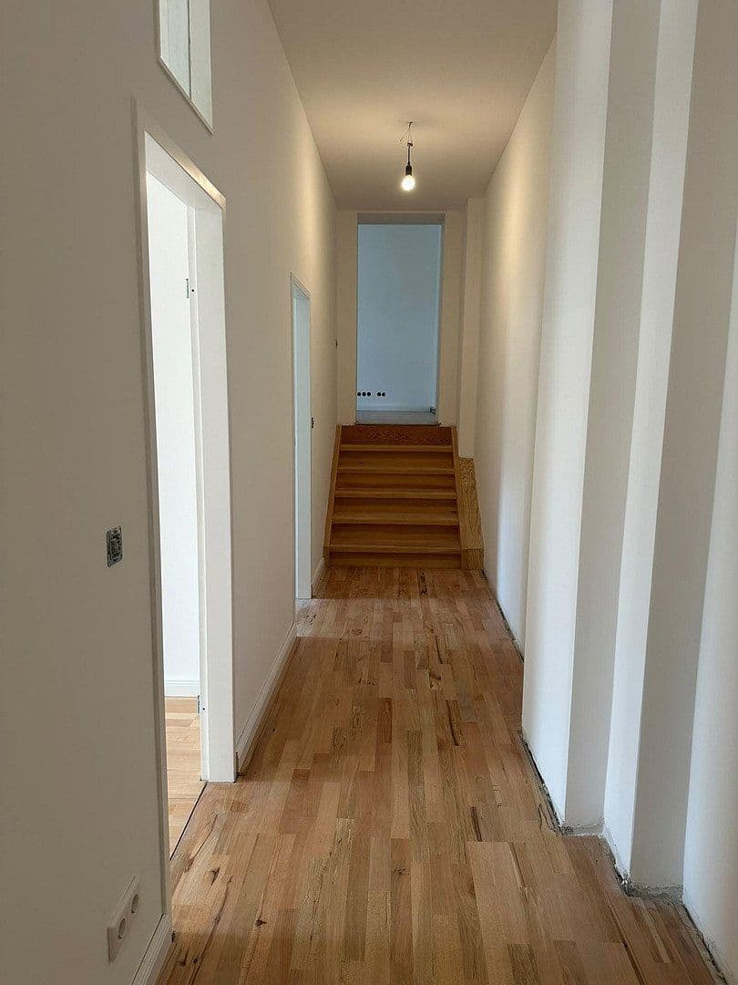 Prenájom bytu 4-izbový 142 m², Berlin, Berlín Prenájom bytu 4-izbový 142 m², Berlin, Berlín