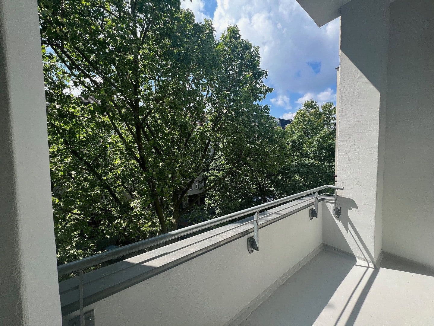 Prenájom bytu 4-izbový 142 m², Berlin, Berlín Prenájom bytu 4-izbový 142 m², Berlin, Berlín